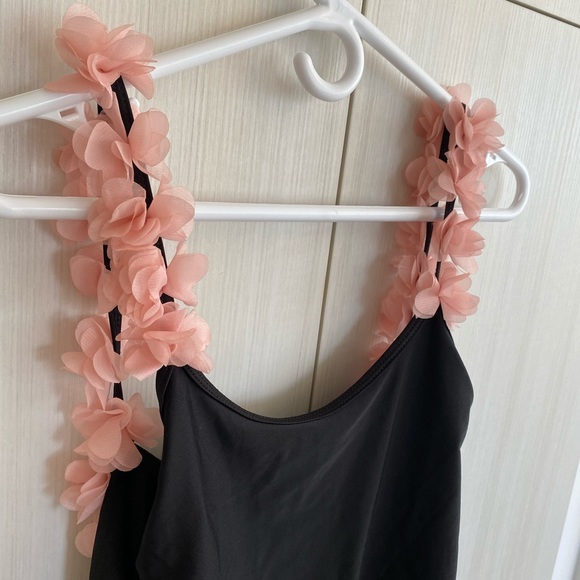 Flower detail bathing suit - Picture 2 of 5